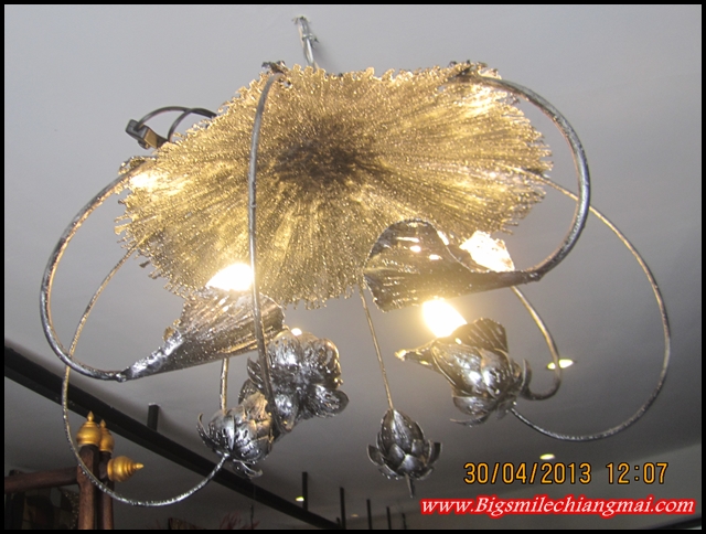 โคมไฟใบบัว