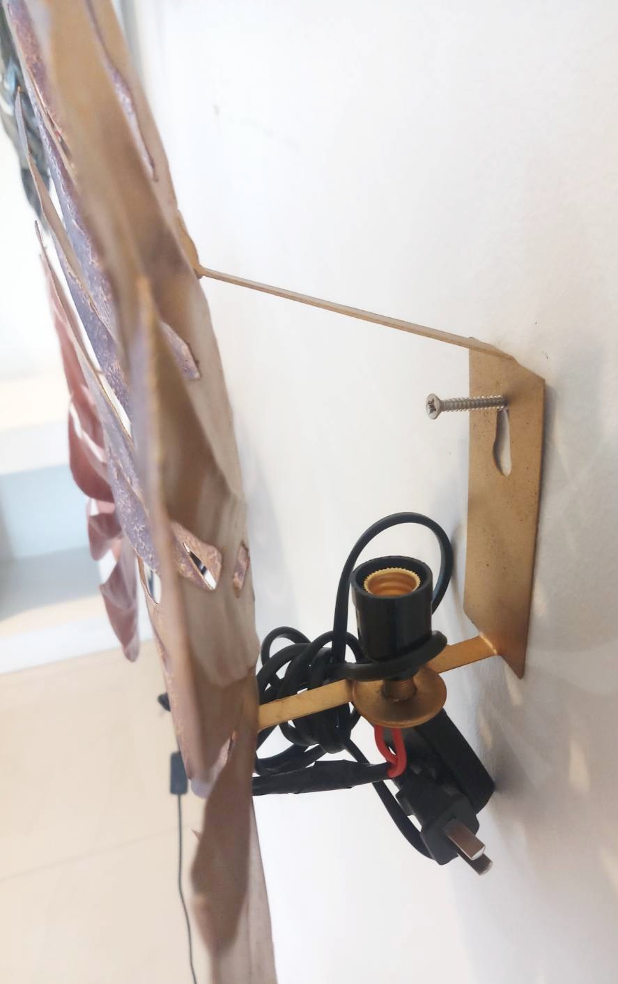 ใบฟิโล มีไฟ ติดผนัง