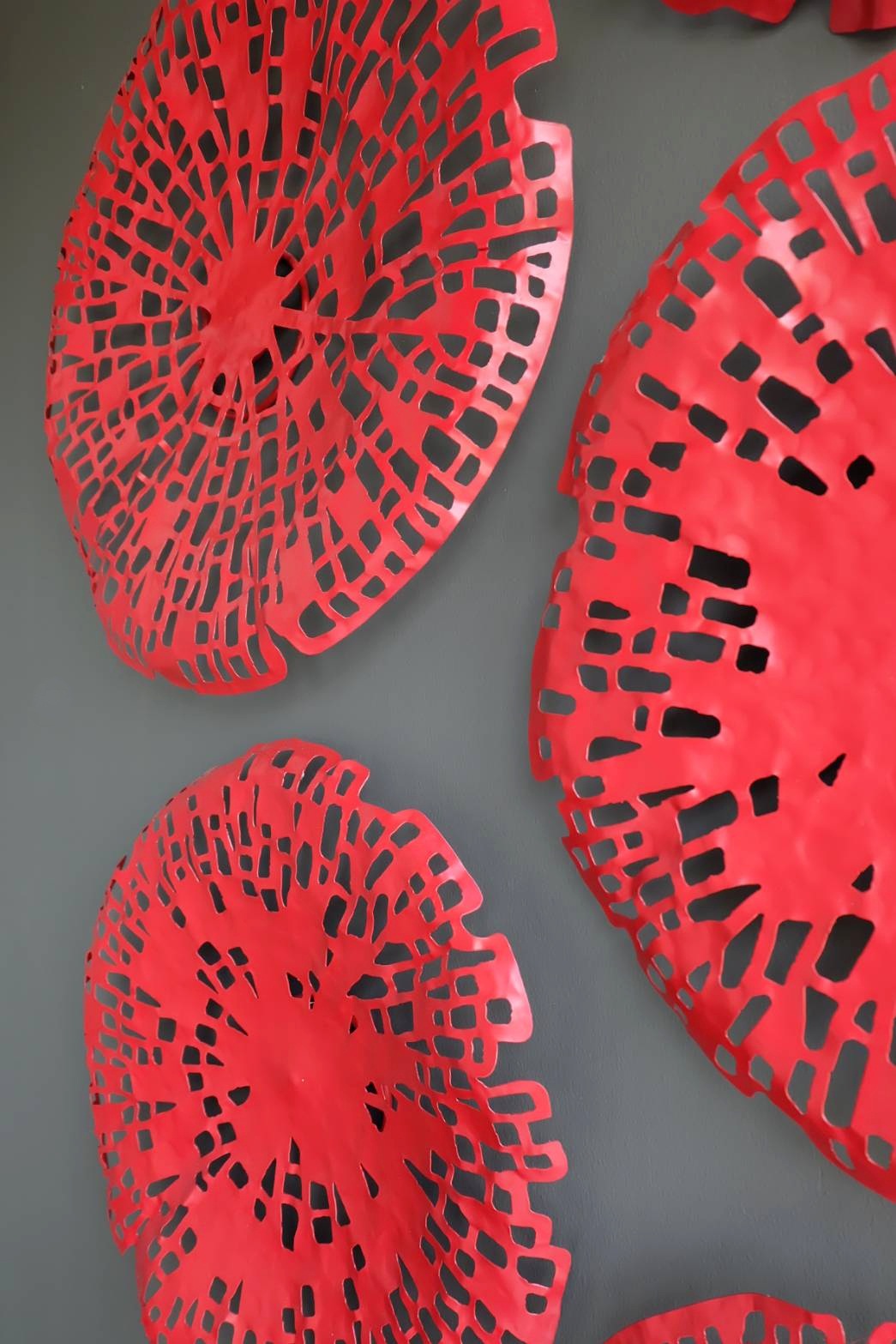 ใบบัว ติดผนัง 