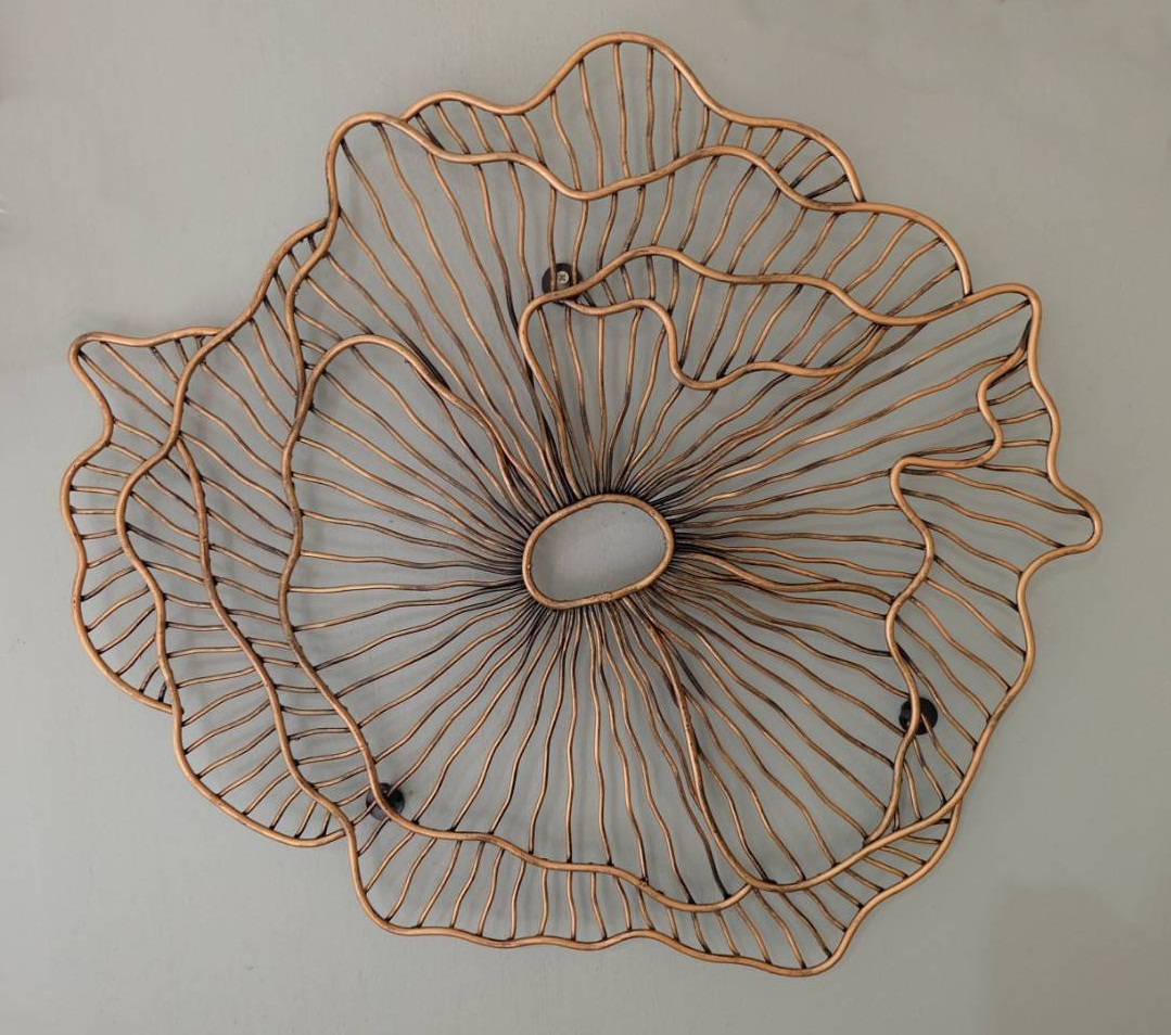 ดอกไม้บาน เหล็กเส้นติดผนัง