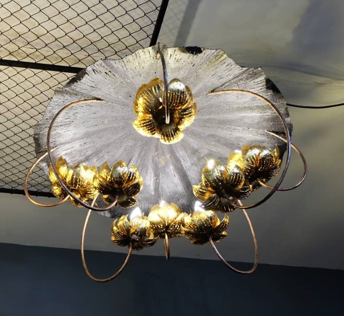 โคมไฟใบบัว