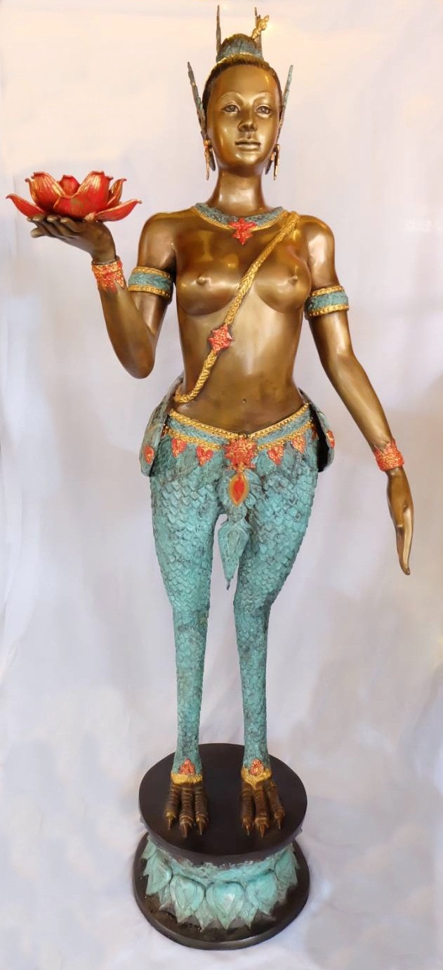 กินรี ถือบัว