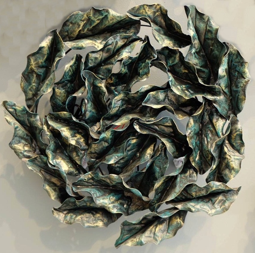 ใบสัก มีไฟ ติดผนัง