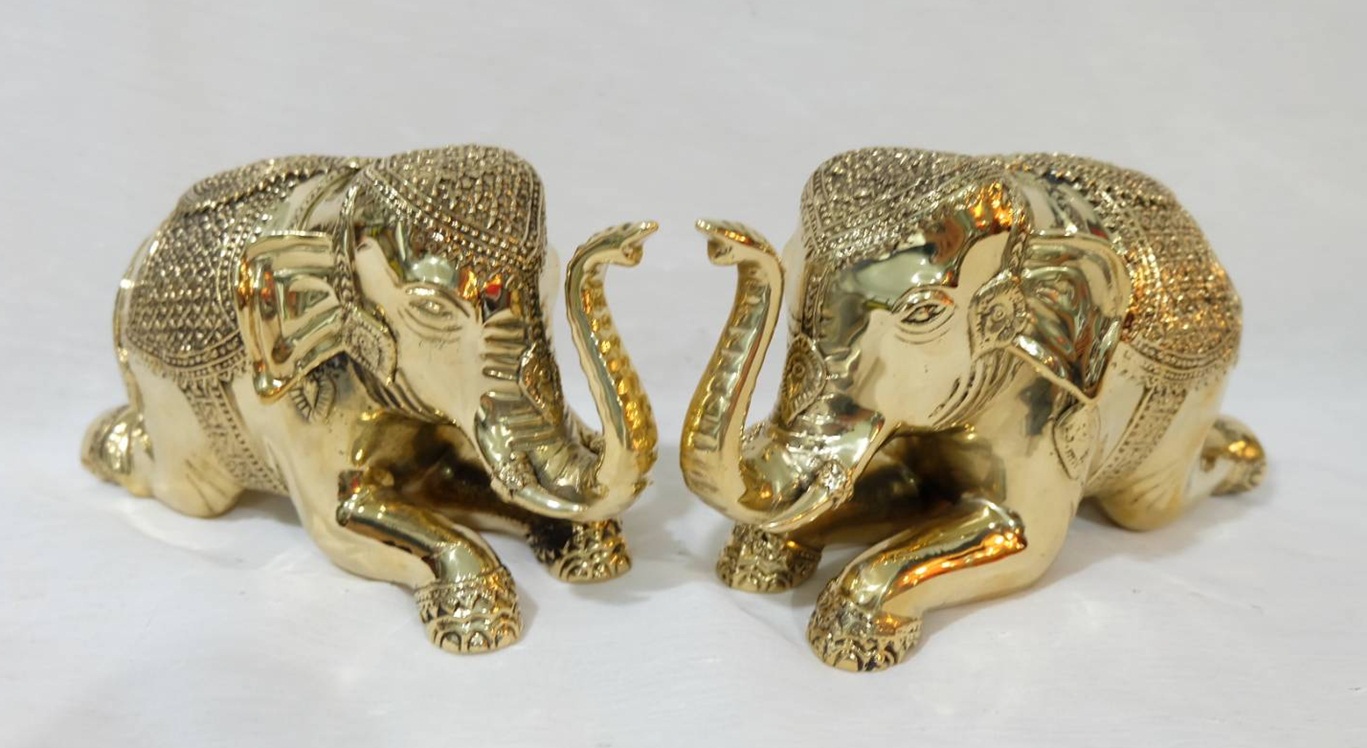 ช้างหมอบลายไทย