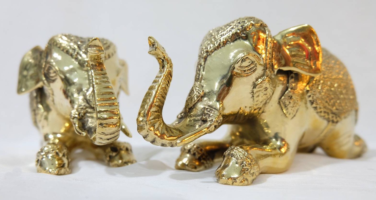 ช้างหมอบลายไทย