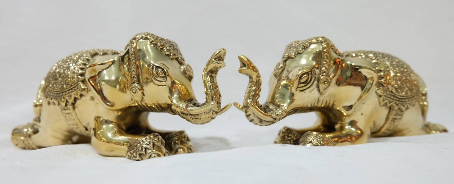 ช้างหมอบลายไทย