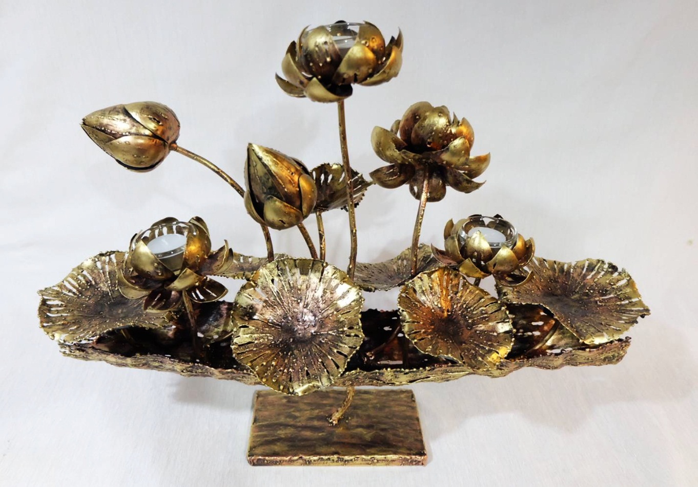 กอบัวเชิงเทียน