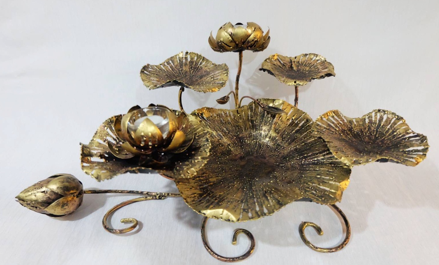 ถาดใบบัว